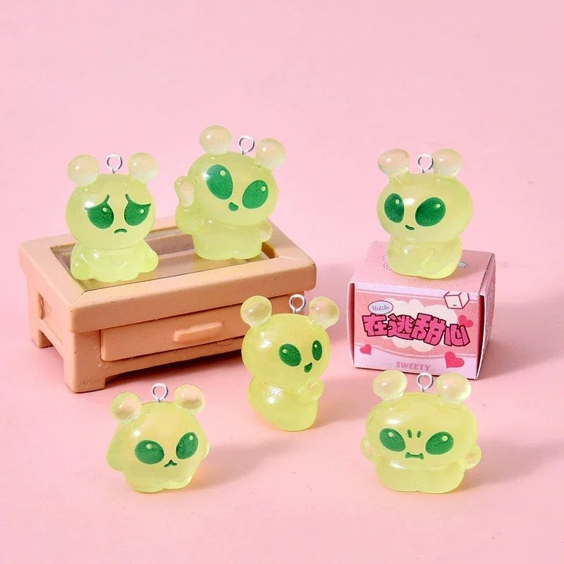 Art Craft Items - 10Pcs Luminous Mini Green Alien Resin