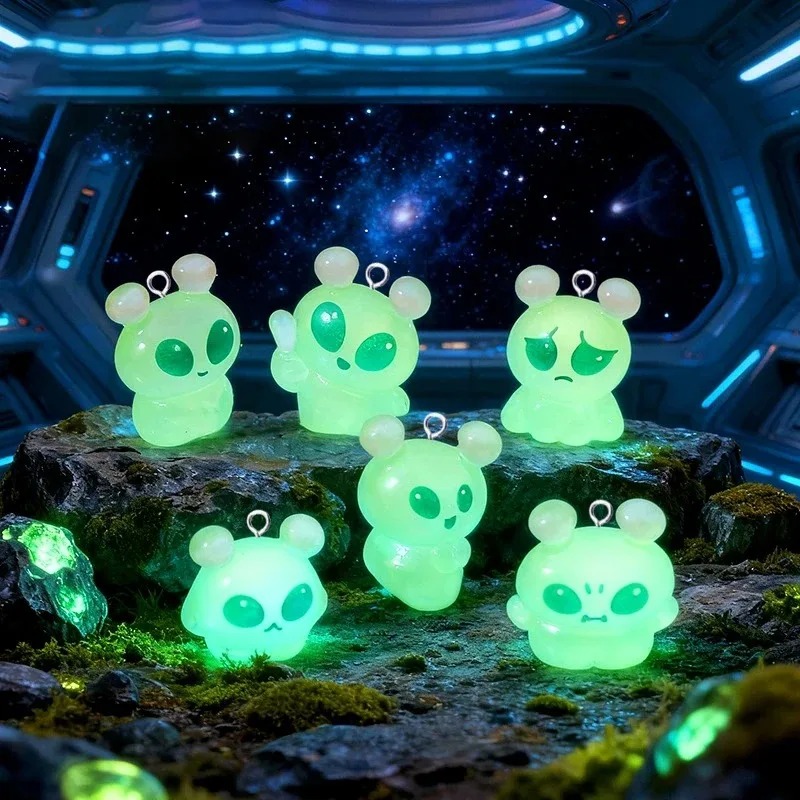 10Pcs Luminous Mini Green Alie - огляд і ціна Art Craft Items